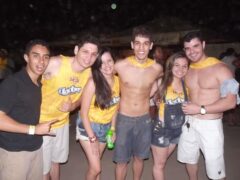 Oktober 10 Anos